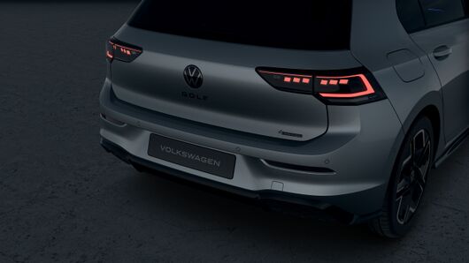 Изображение на Golf 8 R-Line Plus 2.0 TSI OPF 4M DSG