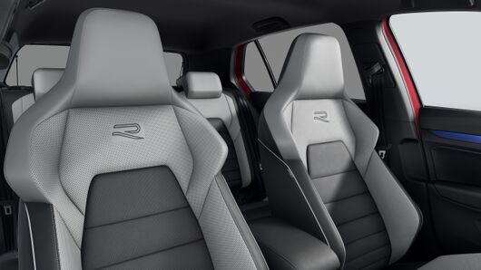 Изображение на Golf 8 R-Line Plus 2.0 TSI OPF 4M DSG