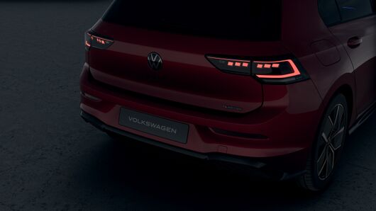 Изображение на Golf 8 R-Line Plus 2.0 TSI OPF 4M DSG