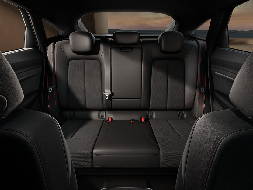 Obrázek Q8 Sportback S line 55 e-tron quattro