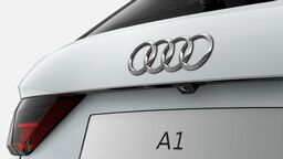 Zadní parkovací kamera