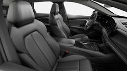 Interiér se sportovními sedadly v