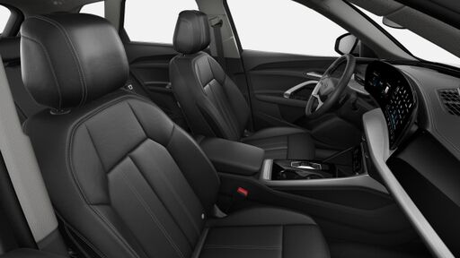 Interiér se standardními sedadly v