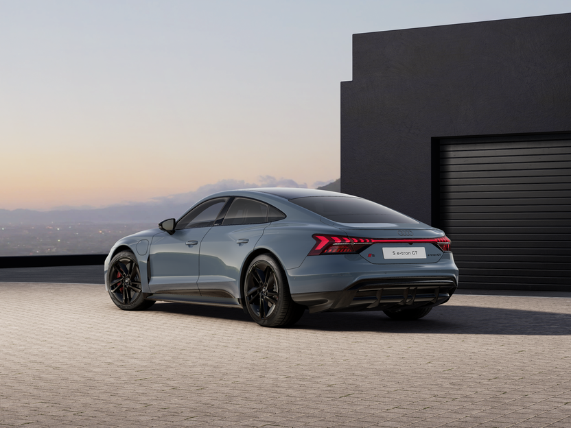 Slika S e-tron GT quattro