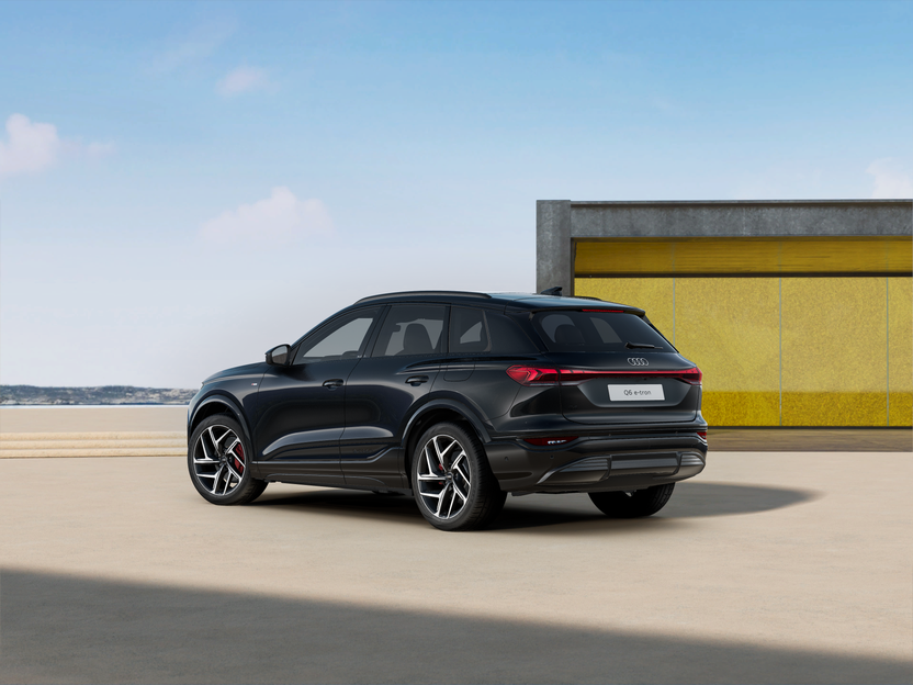 Q6 e-tron Performance Business képe