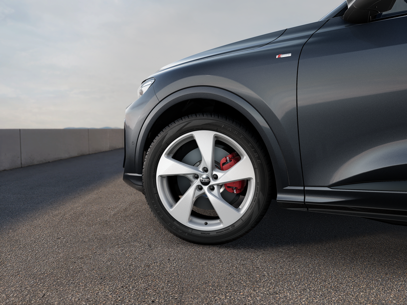 Q5 Sportback 40 TDI quattro S tronic képe