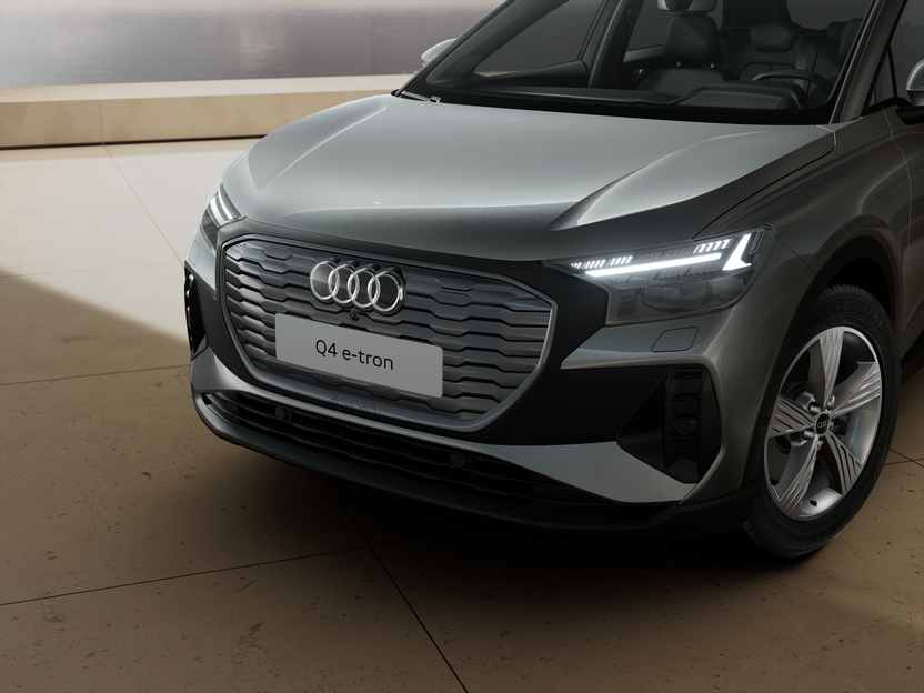 Q4 e-tron 45 quattro Business képe
