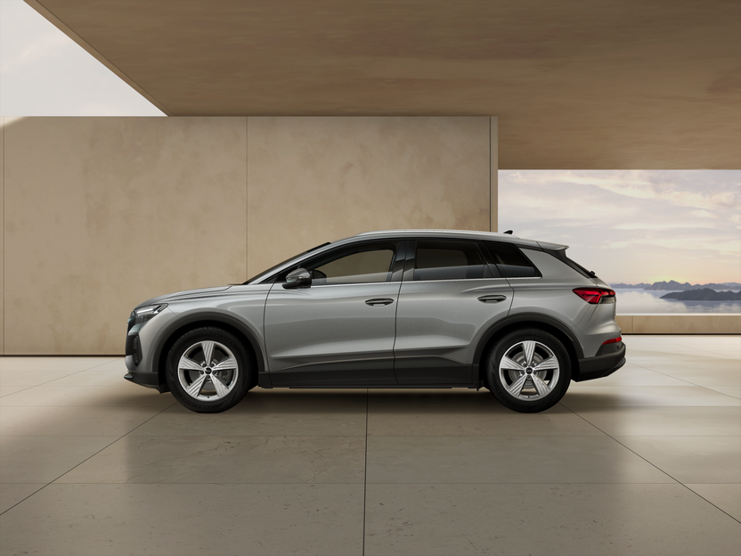 Q4 e-tron 45 quattro Business képe