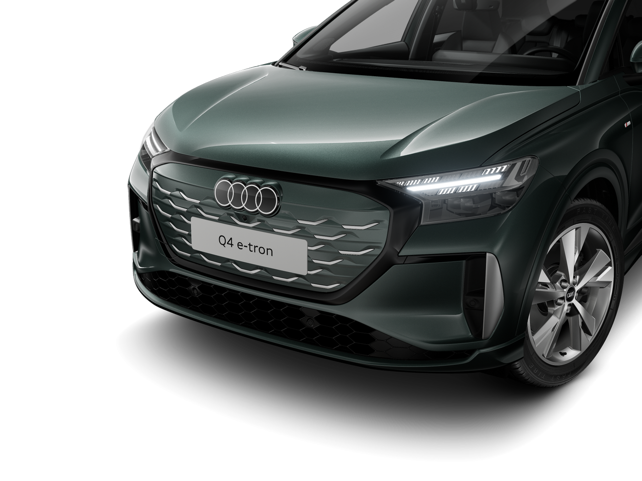 Q4 SUV e-tron képe