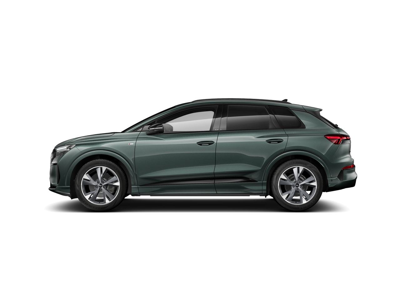 Q4 SUV e-tron képe