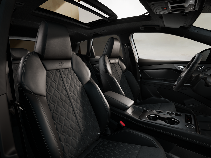 Q4 SUV e-tron performance képe