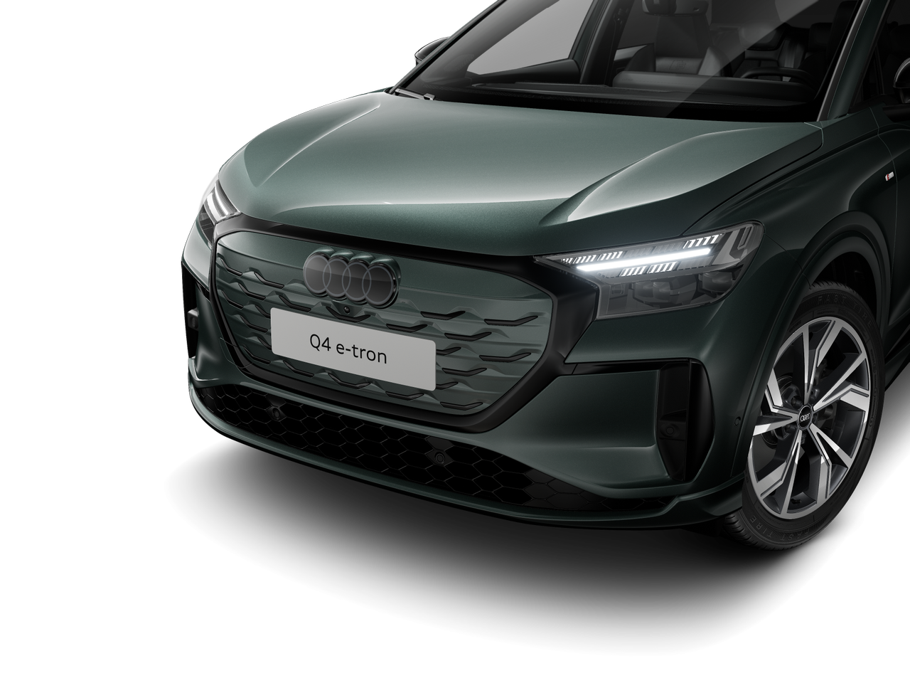Q4 SUV e-tron képe