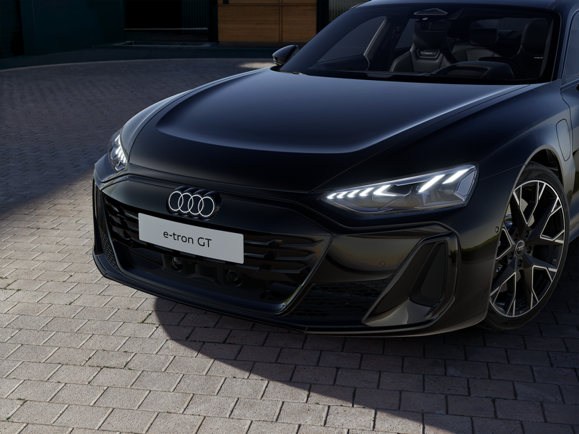 e-tron GT quattro Dynamic képe