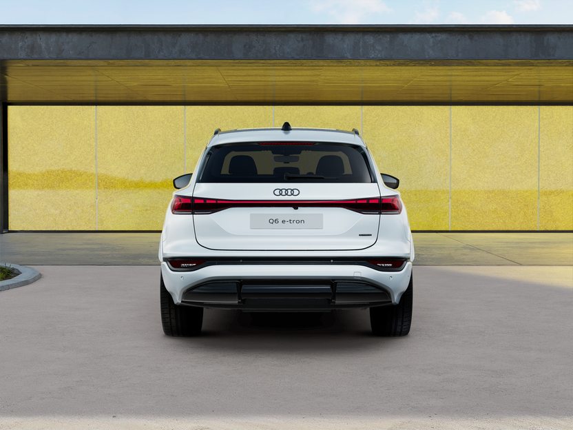 Q6 e-tron quattro képe