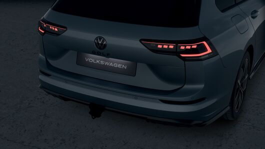 Golf Variant R-Line 1.5 eTSI DSG képe