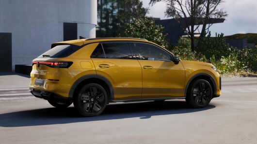 T-Roc R-Line 1.5 eTSI DSG képe