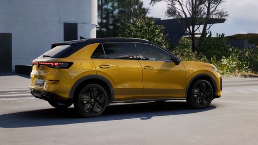 T-Roc R-Line 1.5 eTSI DSG képe