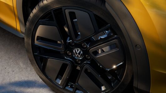 T-Roc R-Line 1.5 eTSI DSG képe