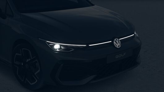 Golf R-Line MAX 1.5 eTSI DSG képe