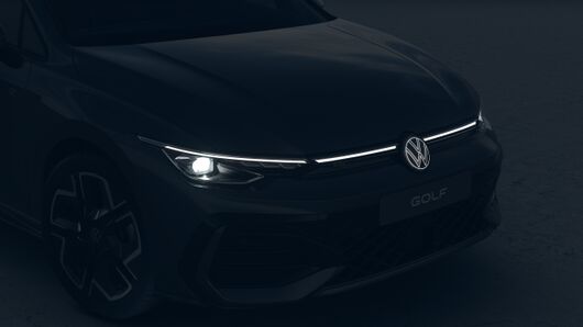Golf Variant R-Line MAX 1.5 eTSI DSG képe