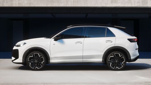 T-Roc R-Line 1.5 eTSI DSG képe