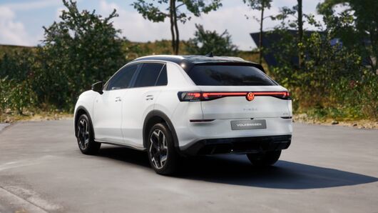 T-Roc R-Line 1.5 eTSI DSG képe