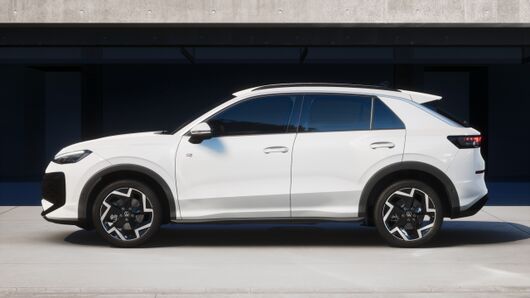 T-Roc R-Line 1.5 eTSI DSG képe