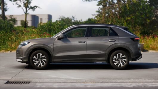 T-Roc Life 1.5 eTSI DSG képe