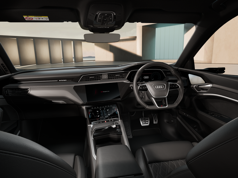 Image of a Q8 Sportback e-tron S line