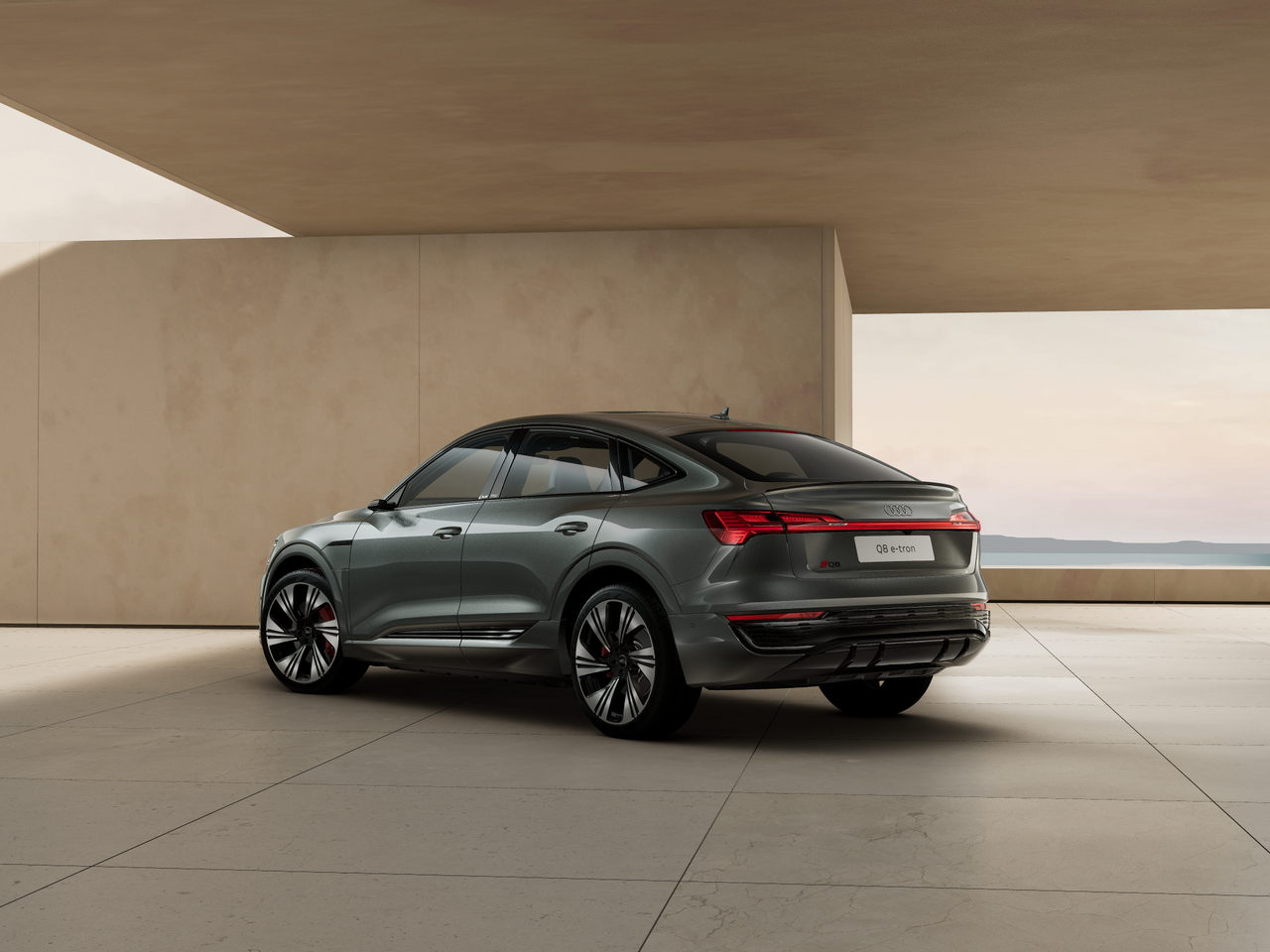 Image of a Q8 Sportback e-tron S line