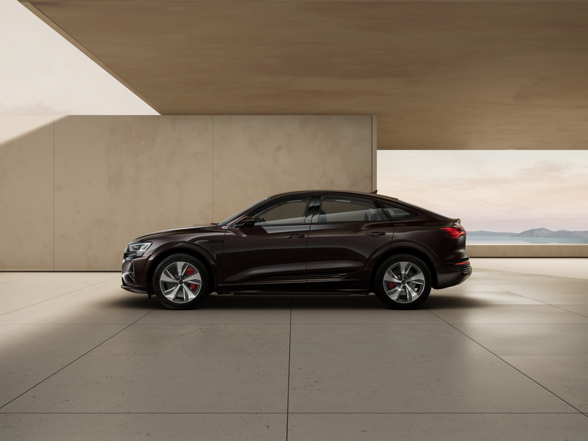 Image of a Q8 Sportback e-tron advanced