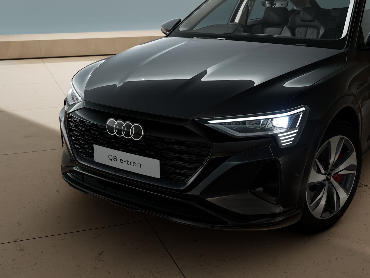 Q8 Sportback e-tron advanced