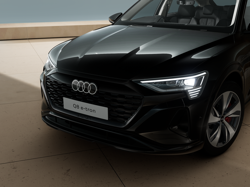 Image of a Q8 Sportback e-tron advanced