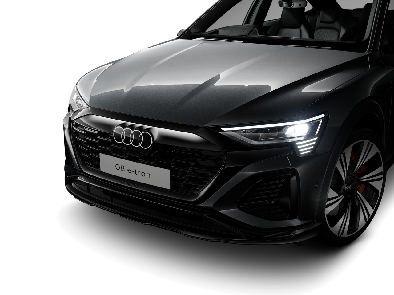Image of a Q8 Sportback e-tron S line