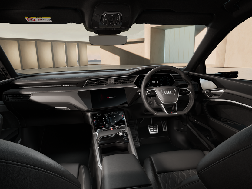Image of a Q8 Sportback e-tron S line