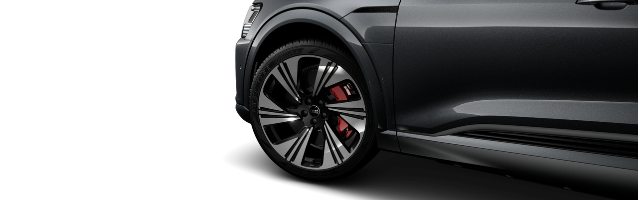 Image of a Q8 Sportback e-tron S line