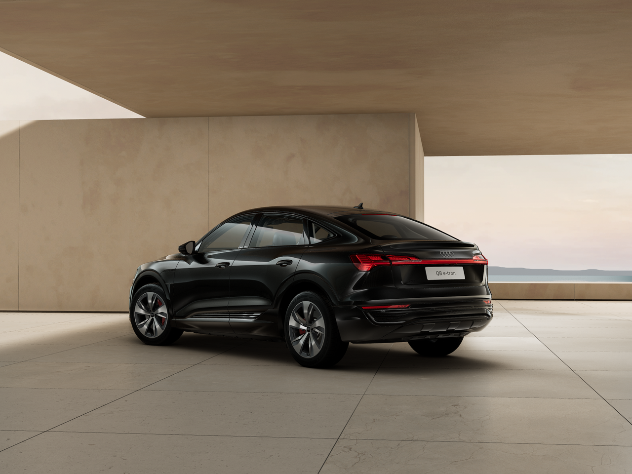Image of a Q8 Sportback e-tron advanced