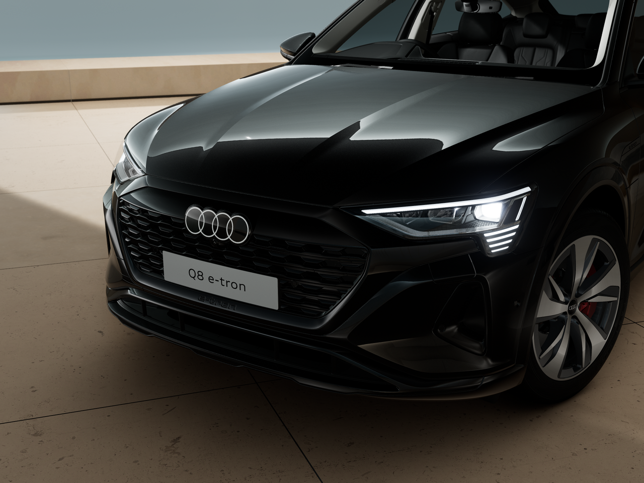 Image of a Q8 Sportback e-tron advanced