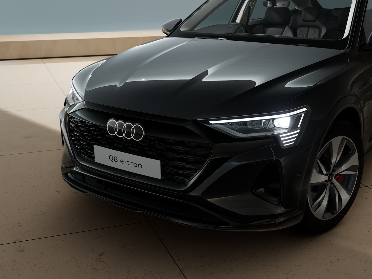 Image of a Q8 Sportback e-tron advanced