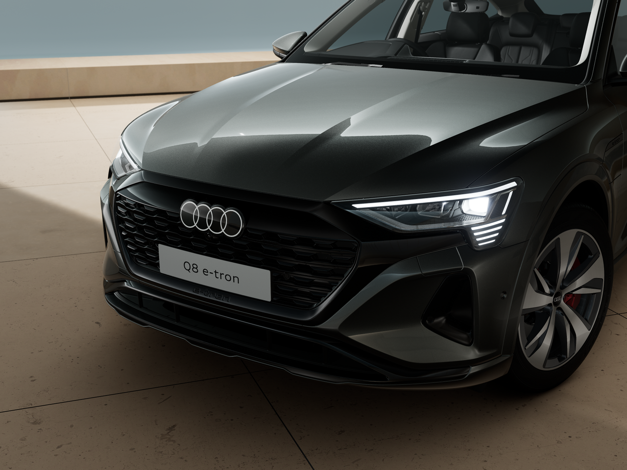 Image of a Q8 Sportback e-tron advanced