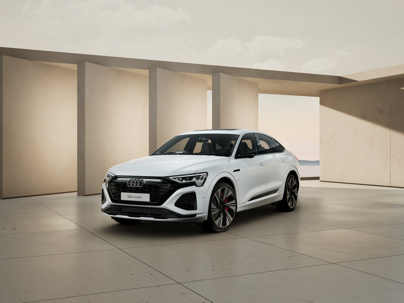 Image of a Q8 Sportback e-tron S line