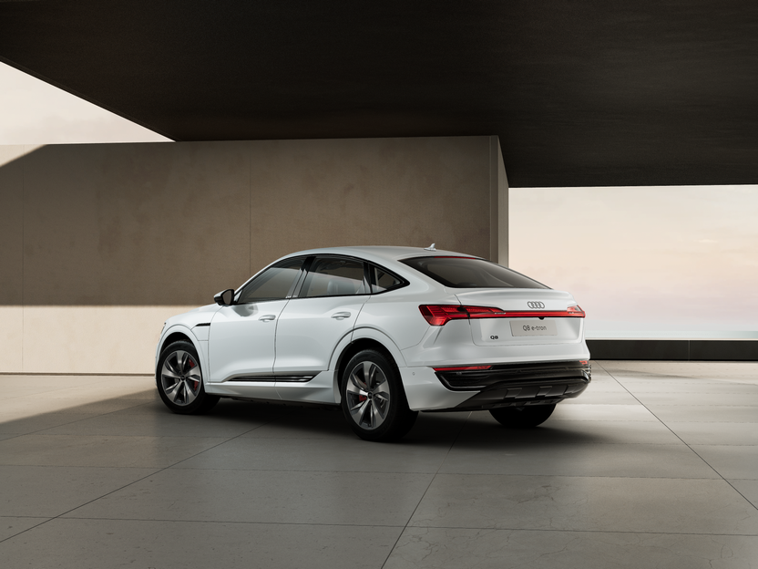Image of a Q8 Sportback e-tron advanced