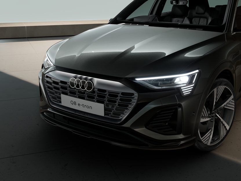 Image of a Q8 e-tron S line