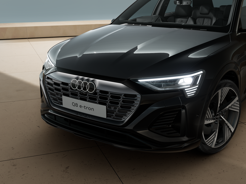 Image of a Q8 e-tron S line