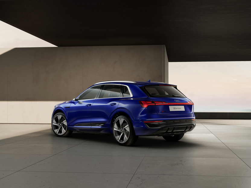 Image of a Q8 e-tron S line
