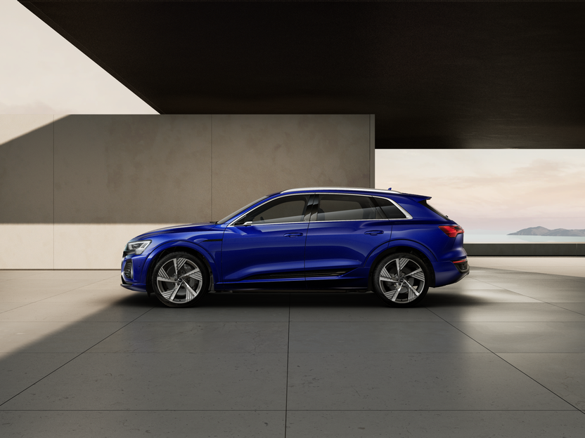 Image of a Q8 e-tron S line