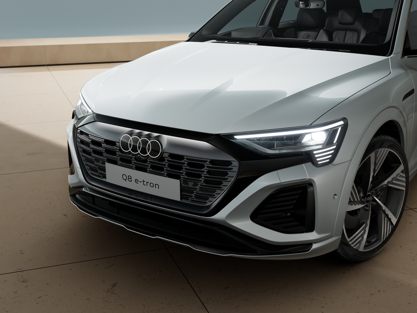 Image of a Q8 e-tron S line