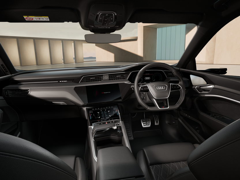 Image of a Q8 Sportback e-tron S line