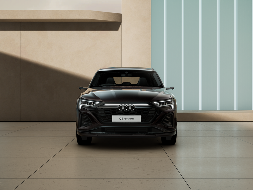 Image of a Q8 Sportback e-tron S line
