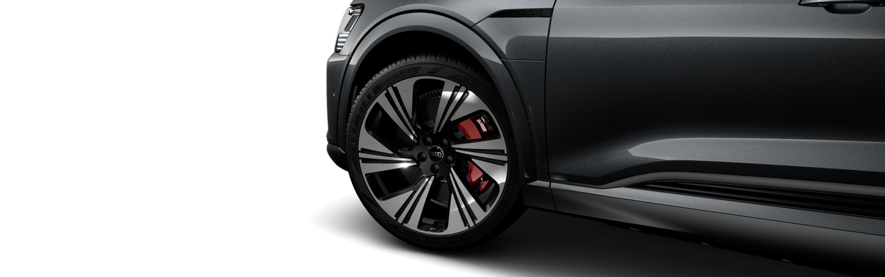 Image of a Q8 Sportback e-tron S line